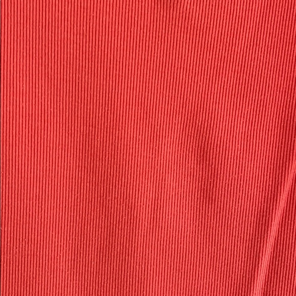 Old navy top - Picture 2 of 2